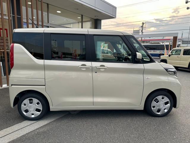 eKスペース G 届出済未使用車・2WD・CVT・片側電動スライドア・シートヒーター・サーキュレーター・バックカメラ・ハンズフリースライドドア・ロールサンシェード・USB電源ソケット・プッシュスタート(13枚目)