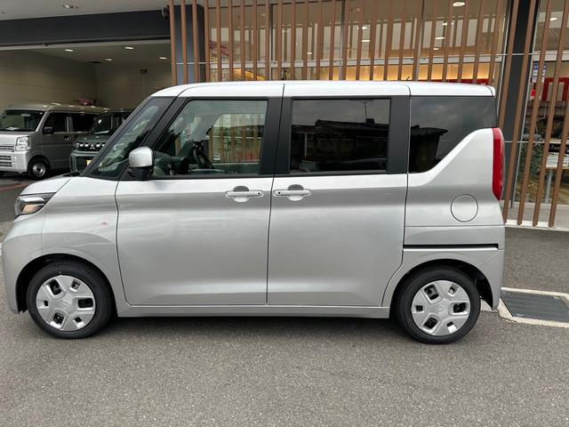 eKスペース G ・届出済未使用車・2WD・CVT・片側電動スライドア・シートヒーター・サーキュレーター・バックカメラ・ハンズフリースライドドア・ロールサンシェード・USB電源ソケット・プッシュスタート(12枚目)
