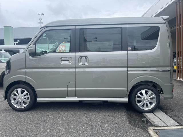 エブリイワゴン ＰＺターボスペシャル　届出済未使用車・４ＷＤ・ＣＶＴ・ハイルーフ・ターボ・両側電動スライドドア・オートステップ・シートヒーター・ルーフコンソール・オートエアコン・プッシュスタート・アルミホイール（12枚目）