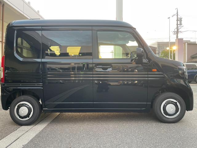 N-VAN ファン・ターボ 届出済未使用車・4WD・AT・ターボ車・ホンダセンシング・プッシュスタート・オートエアコン・オートライト・LEDヘッドランプ・フォグランプ・ハイルーフ・アイドリングストップ・電動格納サイドミラー(13枚目)