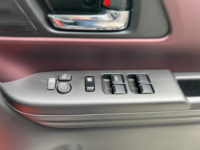 スペーシアカスタム ハイブリッドXSターボ 届出済未使用車・2WD・CVT・LEDヘッドライト・電動パーキングブレーキ・シートヒーター・両側電動スライド・ステアリングヒーター・マルチユースフラップ・15インチアルミ・USBソケット・本革ハンドル(28枚目)