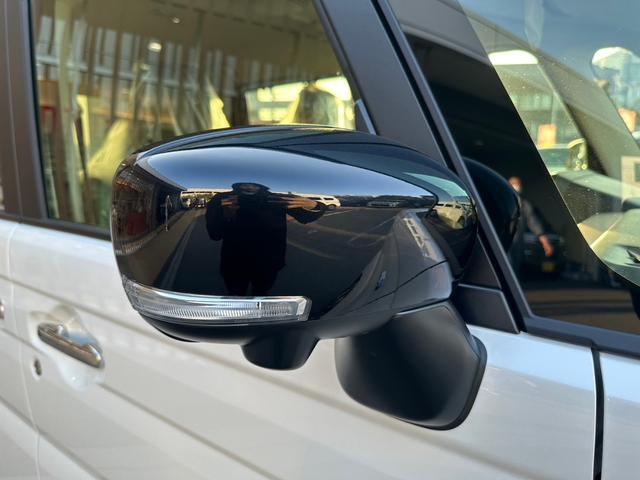 スペーシアカスタム ハイブリッドＸＳ　届出済未使用車・２ＷＤ・ＣＶＴ・ＬＥＤヘッドライト・電動パーキングブレーキ・シートヒーター・両側電動スライド・ステアリングヒーター・マルチユースフラップ・１５インチアルミ・ＵＳＢソケット・本革ハンドル（17枚目）