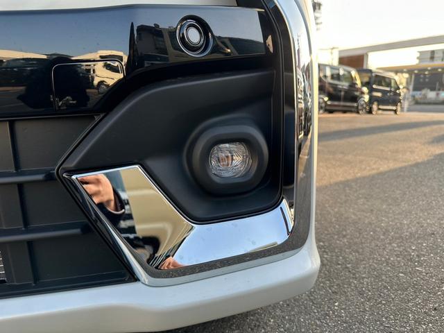 スペーシアカスタム ハイブリッドＸＳ　届出済未使用車・２ＷＤ・ＣＶＴ・ＬＥＤヘッドライト・電動パーキングブレーキ・シートヒーター・両側電動スライド・ステアリングヒーター・マルチユースフラップ・１５インチアルミ・ＵＳＢソケット・本革ハンドル（19枚目）