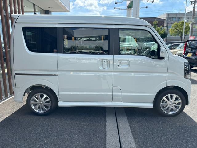 エブリイワゴン ＰＺターボスペシャル　届出済未使用車・４ＷＤ・ＣＶＴ・ハイルーフ・ターボ・両側電動スライドドア・オートステップ・シートヒーター・ルーフコンソール・オートエアコン・プッシュスタート・アルミホイール（13枚目）