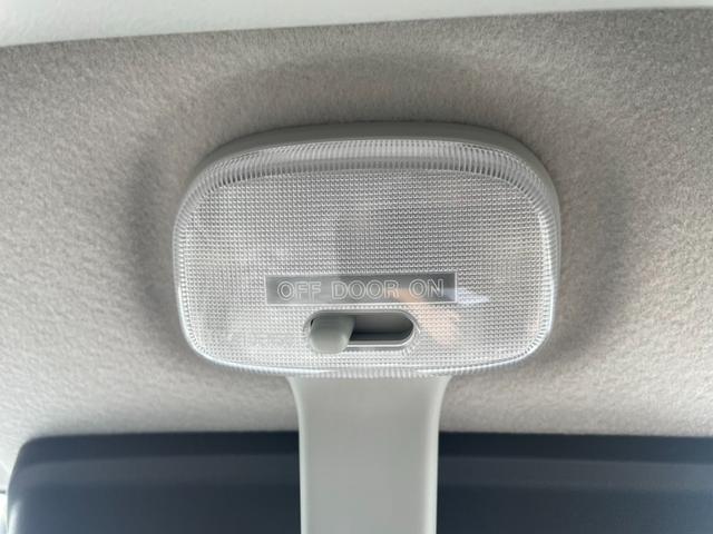 エブリイワゴン PZターボスペシャル 届出済未使用車・4WD・CVT・ハイルーフ・ターボ・両側電動スライドドア・オートステップ・シートヒーター・ルーフコンソール・オートエアコン・プッシュスタート・アルミホイール(29枚目)