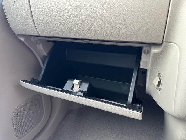 アルトラパンＬＣ Ｘ　２ＷＤ・ＡＴ・届出済未使用車・ツートンルーフ・スズキセーフティサポート・プッシュスタート・ＬＥＤヘッドライト・アルミホイール・シートヒーター・ＵＳＢ電源ソケット・６スピーカー・プレミアムＵＶガラス（39枚目）