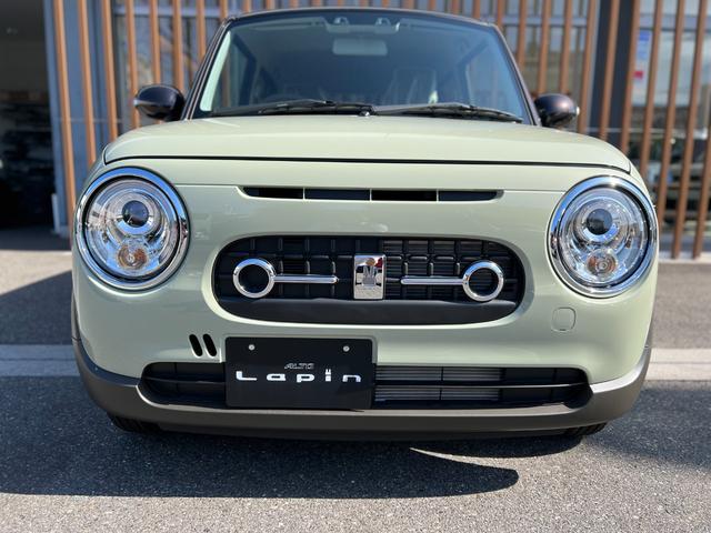 アルトラパンＬＣ Ｘ　２ＷＤ・ＡＴ・届出済未使用車・ツートンルーフ・スズキセーフティサポート・プッシュスタート・ＬＥＤヘッドライト・アルミホイール・シートヒーター・ＵＳＢ電源ソケット・６スピーカー・プレミアムＵＶガラス（10枚目）