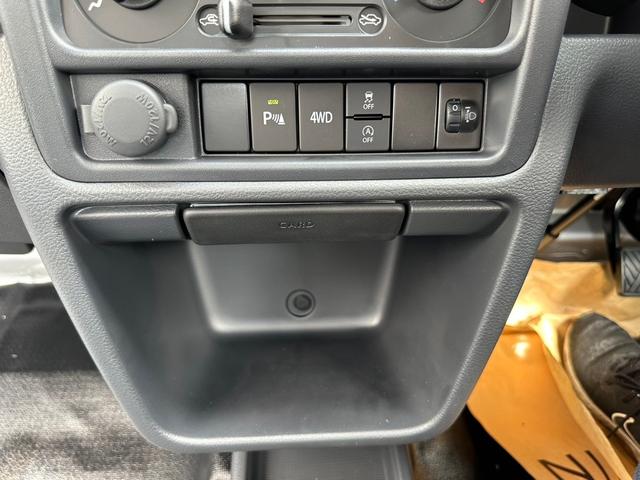 ＮＴ１００クリッパートラック ＤＸ　・届出済未使用車・４ＷＤ・５ＭＴ・キーレス・パワーウィンドウ・エアコン・パワステ・エアバック・キャリートラックＯＥＭ（32枚目）