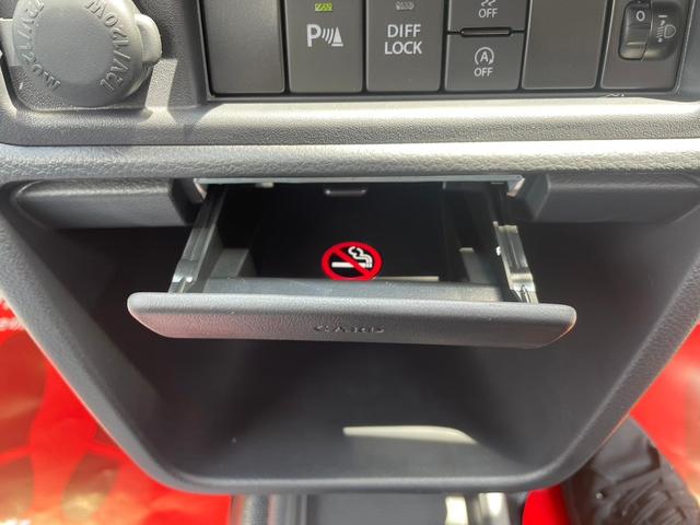 ＮＴ１００クリッパートラック ＤＸ農繁仕様　・届出済未使用車・４ＷＤ・５ＭＴ・キーレス・パワーウィンドウ・エアコン・パワステ・ラジオデッキ・デフロック・ワーキングランプ・ゲートプロテクター・リアゲートチェーン・トリイプロテクター（39枚目）