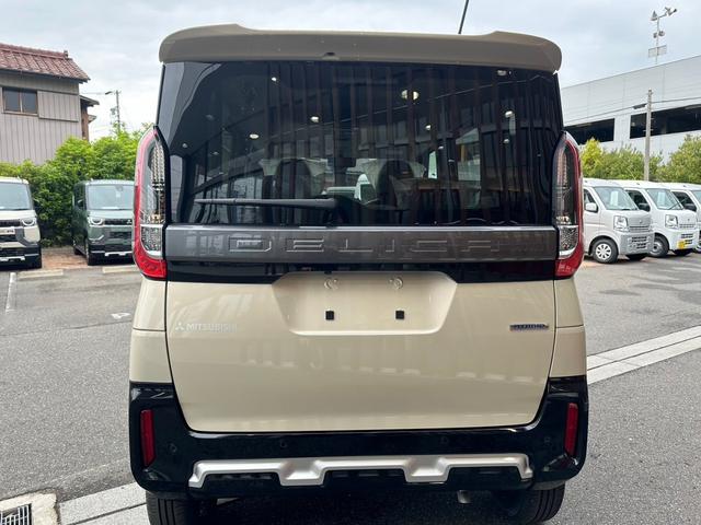 デリカミニ Ｇ　プレミアム　・届出済未使用車・２ＷＤ・ＣＶＴ・両側電動スライド・デジタルルームミラー・電動パーキングブレーキ・マイパイロット・シートヒーター・リアサーキュレーター・ステアリングヒーター・ルーフレール（15枚目）