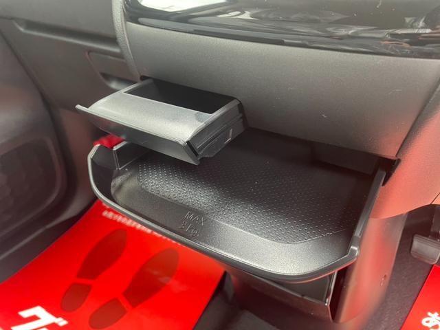 デリカミニ Ｇ　プレミアム　・届出済未使用車・２ＷＤ・ＣＶＴ・両側電動スライド・デジタルルームミラー・電動パーキングブレーキ・マイパイロット・シートヒーター・リアサーキュレーター・ステアリングヒーター・ルーフレール（39枚目）