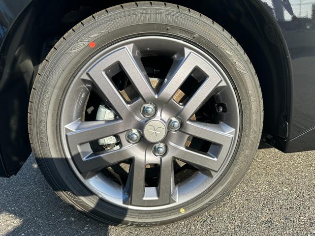 デリカミニ Ｇ　プレミアム　・届出済未使用車・２ＷＤ・ＣＶＴ・両側電動スライド・デジタルルームミラー・電動パーキングブレーキ・マイパイロット・シートヒーター・リアサーキュレーター・ステアリングヒーター・ルーフレール（19枚目）