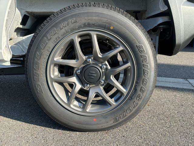 ジムニー ＸＣ　・届出済未使用車・４ＷＤ・ＡＴ・プッシュスタート・シートヒーター・ＬＥＤヘッドライト・アルミホイール・スズキセーフティサポート・オートエアコン（17枚目）