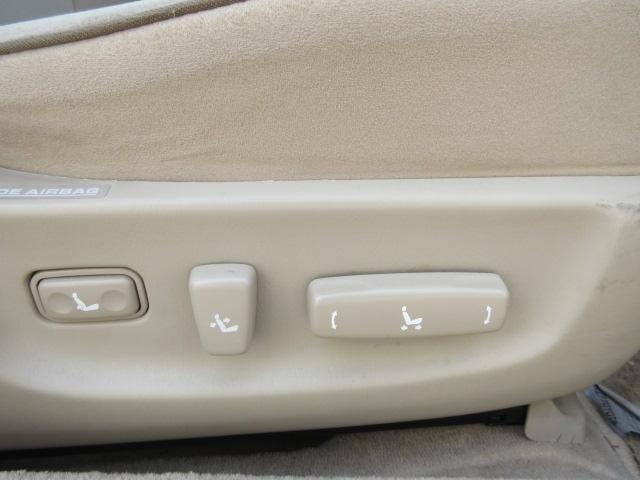 プログレ ＮＣ２５０　プライムセレクション　１オーナー　禁煙車　ＨＩＤヘッド　ナビ　ＥＴＣ　パワーシート（18枚目）