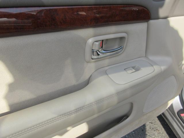 プログレ ＮＣ２５０　プライムセレクション　１オーナー　禁煙車　ＨＩＤヘッド　ナビ　ＥＴＣ　パワーシート（37枚目）