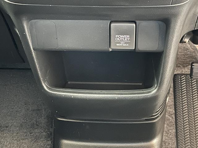 ホンダ N-BOXカスタム 13枚目