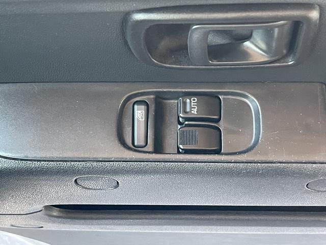 ハイゼットカーゴ DX SAIII ABS LEDヘッドライト アイドリングストップ 衝突軽減ブレーキ キーレス 純正ラジオ 両側スライドドア 禁煙(9枚目)