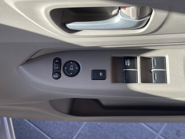 Ｎ－ＷＧＮ Ｇ・ターボパッケージ　ＨＩＤヘッドライト　ＥＴＣ　アイドリングストップ　衝突軽減ブレーキ　ドライブレコーダー　ＣＤ　ＤＶＤ　フルセグＴＶ　メモリーナビ　Ｂｌｕｅｔｏｏｔｈ　バックカメラ　ステアリングリモコン　禁煙（9枚目）