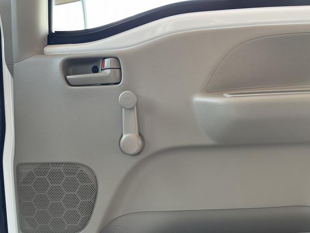 エブリイ ＰＡリミテッド　ＡＢＳ　ヘッドライトレベライザー　禁煙　キーレス　純正ラジオデッキ　両側スライドドア（9枚目）