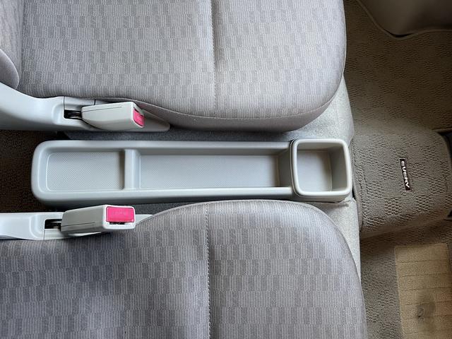 エブリイ ＰＡリミテッド　ＡＢＳ　ヘッドライトレベライザー　禁煙　キーレス　純正ラジオデッキ　両側スライドドア（13枚目）