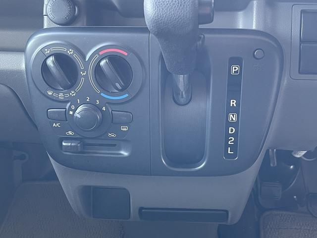 エブリイ ＰＡリミテッド　ＡＢＳ　ヘッドライトレベライザー　禁煙　キーレス　純正ラジオデッキ　両側スライドドア（14枚目）