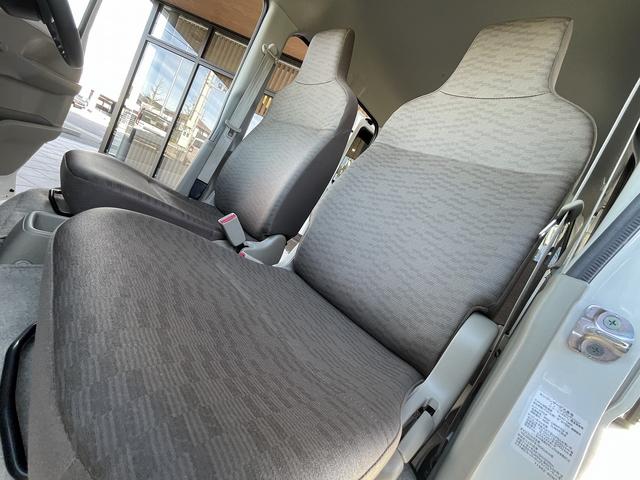 エブリイ ＰＡリミテッド　ＡＢＳ　ヘッドライトレベライザー　禁煙　キーレス　純正ラジオデッキ　両側スライドドア（19枚目）