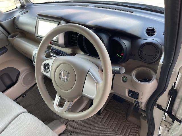 Ｎ－ＢＯＸ Ｇ・Ｌパッケージ　ＥＴＣ　アイドリングストップ　衝突軽減ブレーキ　スマートキー　ＣＤ　メモリーナビ　Ｂｌｕｅｔｏｏｔｈ　バックカメラ　ステアリングリモコン　左側電動両側スライドドア　禁煙（8枚目）