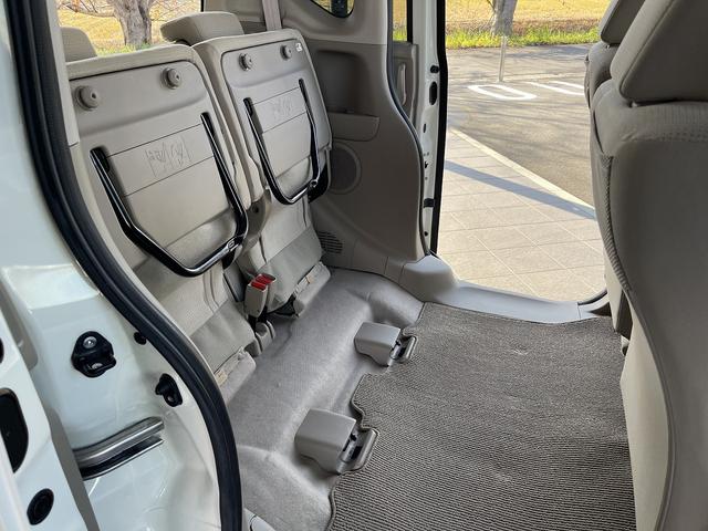 Ｎ－ＢＯＸ Ｇ・Ｌパッケージ　ＥＴＣ　アイドリングストップ　衝突軽減ブレーキ　スマートキー　ＣＤ　メモリーナビ　Ｂｌｕｅｔｏｏｔｈ　バックカメラ　ステアリングリモコン　左側電動両側スライドドア　禁煙（31枚目）