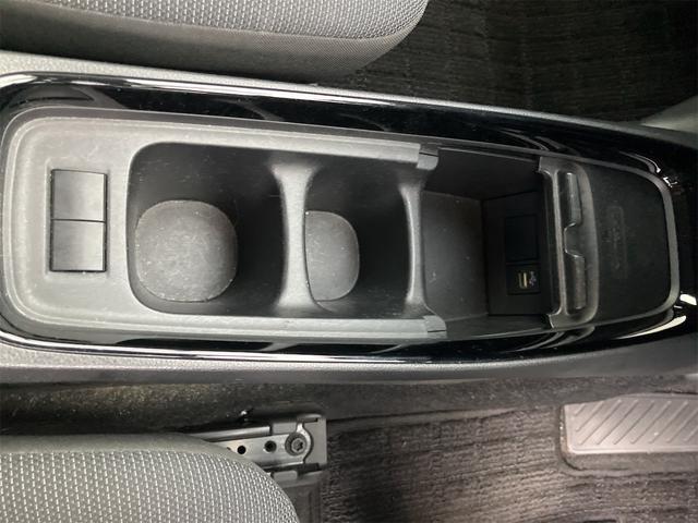 アクア G 10.5インチディスプレイオーディオナビ SDL APPLE CARPLAY 360度パノラミックビューモニター トヨタセーフティーセンス LEDヘッドランプ AC100Vアクセサリーコンセント(71枚目)