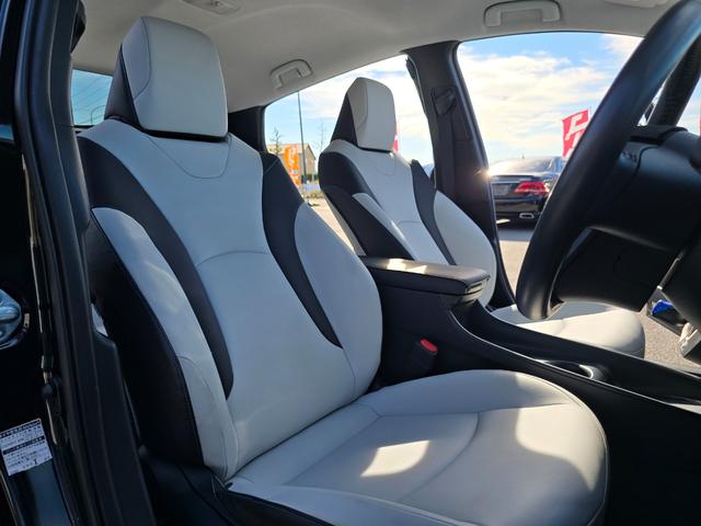 プリウス Ｓツーリングセレクション　禁煙車／第三者機関保証１年付き／モデリスタタイプエアロ／ホワイトレザーシート／地デジＴＶ／Ｂｌｕｅｔｏｏｔｈミュージック／バックカメラ／シートヒーター／ＥＴＣ／ＬＥＤヘッドランプ（6枚目）