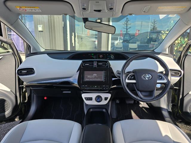 プリウス Ｓツーリングセレクション　禁煙車／第三者機関保証１年付き／モデリスタタイプエアロ／ホワイトレザーシート／地デジＴＶ／Ｂｌｕｅｔｏｏｔｈミュージック／バックカメラ／シートヒーター／ＥＴＣ／ＬＥＤヘッドランプ（43枚目）