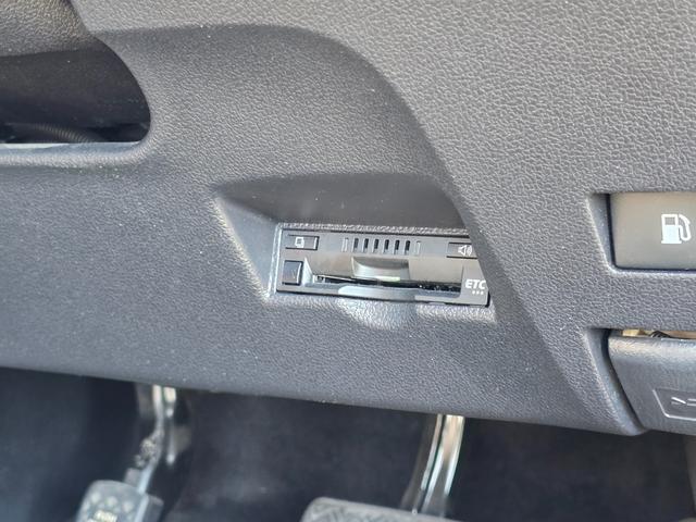 プリウス Sセーフティプラス 禁煙車/全国対応第三者機関保証1年付き/モデリスタタイプエアロ/ローダウン/19インチAW/前後コーナーセンサー/LEDヘッド/Bluetooth/バックカメラ/ETC(53枚目)