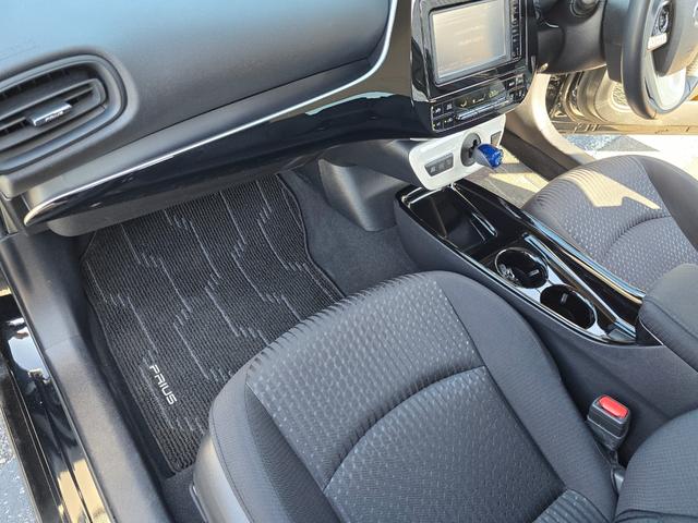 プリウス Sセーフティプラス 禁煙車/全国対応第三者機関保証1年付き/モデリスタタイプエアロ/ローダウン/19インチAW/前後コーナーセンサー/LEDヘッド/Bluetooth/バックカメラ/ETC(61枚目)