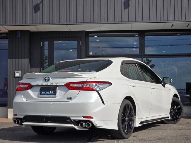 カムリ WS 禁煙/全国対応第三者機関保証1年付き/TRDフルエアロ/TRDアルミ/LEDヘッドライト/ブラックハーフレザーシート/メーカーOPナビ/フルセグ/Bluetooth/前後コーナーセンサー(3枚目)