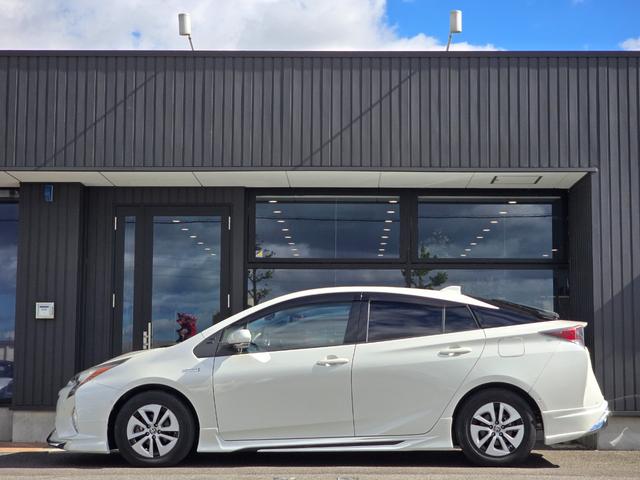 プリウス A 禁煙/1第三者機関保証1年付き/フルエアロ/ヘッドアップディスプレイ/前後コーナーセンサー/地デジTV/Bluetooth/バックカメラ/LEDヘッド/オートハイビーム/ブラインドスポットモニター(17枚目)