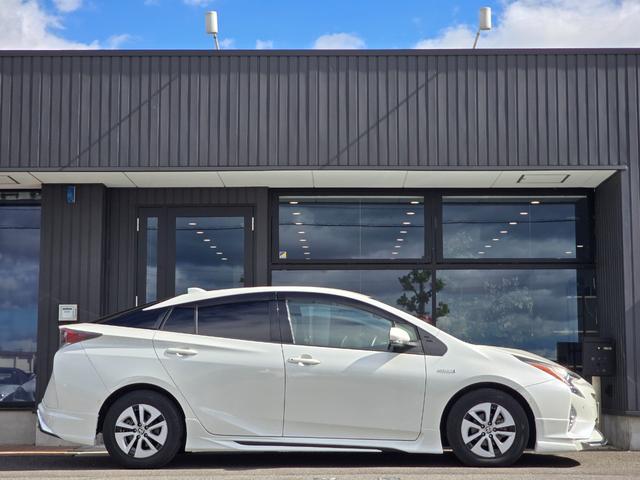 プリウス A 禁煙/1第三者機関保証1年付き/フルエアロ/ヘッドアップディスプレイ/前後コーナーセンサー/地デジTV/Bluetooth/バックカメラ/LEDヘッド/オートハイビーム/ブラインドスポットモニター(18枚目)