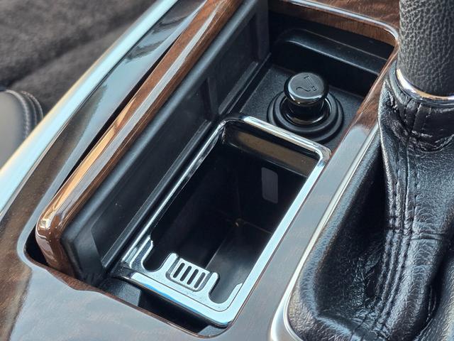 フーガ ２５０ＧＴ　Ａパッケージ　禁煙車／ブラックハーフレザーシート／パワーシート／地デジフルセグＴＶ／Ｂｌｕｅｔｏｏｔｈミュージック／バックカメラ／ＥＴＣ／スマートキー／プッシュスタート／クルコン（19枚目）