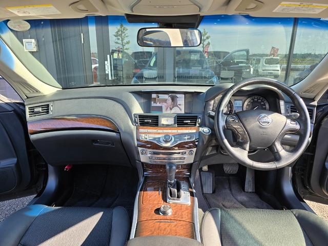 フーガ ２５０ＧＴ　Ａパッケージ　禁煙車／ブラックハーフレザーシート／パワーシート／地デジフルセグＴＶ／Ｂｌｕｅｔｏｏｔｈミュージック／バックカメラ／ＥＴＣ／スマートキー／プッシュスタート／クルコン（38枚目）