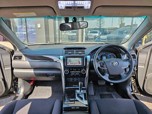 カムリ ハイブリッド　Ｇパッケージ　全国対応第三者機関保証６ヶ月付き／車検整備付き／モデリスタエアロ／ローダウン／２０インチアルミ／社外ヘッドランプ／社外テールランプ／スマートキー／地デジＴＶ／バックカメラ／ＥＴＣ（5枚目）