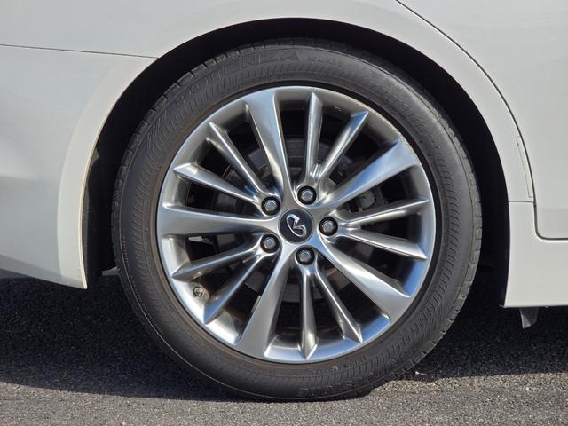 スカイライン ３５０ＧＴ　ハイブリッド　タイプＰ　中期モデル／禁煙車／第三者機関保証１年付き／ＬＥＤヘッドライト／黒本革シート／シートヒーター／全方位モニター／ＢＯＳＥサウンド／前後コーナーセンサー／地デジフルセグ／Ｂｌｕｅｔｏｏｔｈ／ＥＴＣ（39枚目）