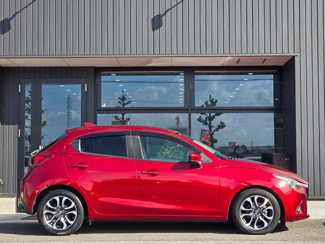 デミオ ＸＤツーリング　ディーゼルターボ／禁煙／ワンオナ／６速ＭＴ／ヘッドアップディスプレイ／Ｂｌｕｅｔｏｏｔｈ／ブラインドスポットモニター／衝突被害軽減ブレーキ／射精委逸脱警報／パーキングセンサー／ＥＴＣ／シートヒーター（17枚目）