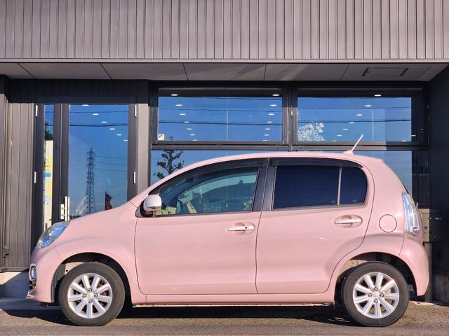 パッソ プラスハナ Gパッケージ 後期モデル/禁煙車/スマートキー/SDナビ/地デジTV/Bluetoothミュージック/バックカメラ/ETC/HIDヘッドライト/14インチアルミ/オートエアコン/アイドリングストップ(13枚目)