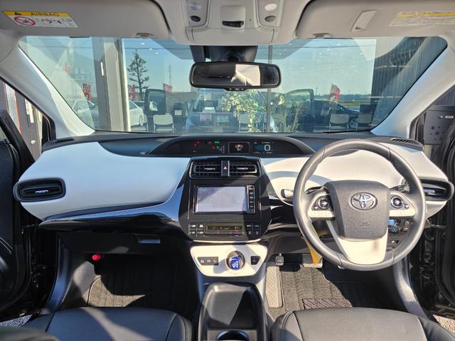 プリウス Ｓ　禁煙車／全国対応１年保証付き／フルエアロ／社外１７インチＡＷ／ヘッドアップディスプレイ／ＳＤナビ／地デジＴＶ／Ｂｌｕｅｔｏｏｔｈ／バックカメラ／衝突被害軽減ブレーキ／コーナーセンサー（5枚目）