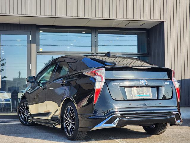 プリウス Ｓ　禁煙車／全国対応１年保証付き／フルエアロ／社外１７インチＡＷ／ヘッドアップディスプレイ／ＳＤナビ／地デジＴＶ／Ｂｌｕｅｔｏｏｔｈ／バックカメラ／衝突被害軽減ブレーキ／コーナーセンサー（28枚目）