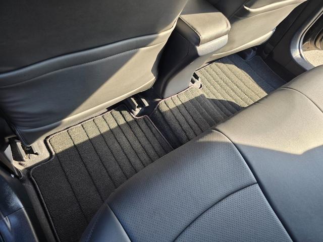 プリウス Ｓ　禁煙車／全国対応１年保証付き／フルエアロ／社外１７インチＡＷ／ヘッドアップディスプレイ／ＳＤナビ／地デジＴＶ／Ｂｌｕｅｔｏｏｔｈ／バックカメラ／衝突被害軽減ブレーキ／コーナーセンサー（68枚目）