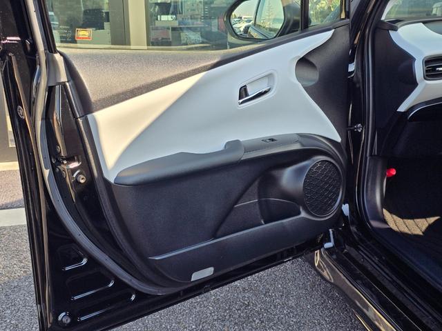 プリウス Ｓ　禁煙車／全国対応１年保証付き／フルエアロ／社外１７インチＡＷ／ヘッドアップディスプレイ／ＳＤナビ／地デジＴＶ／Ｂｌｕｅｔｏｏｔｈ／バックカメラ／衝突被害軽減ブレーキ／コーナーセンサー（69枚目）