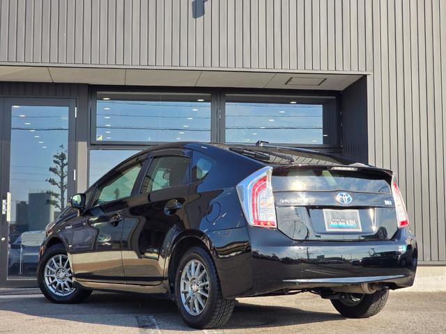 プリウス Ｓ　後期モデル／禁煙車／全国対応第三者機関保証１年付き／フロントフォグランプ／スマートキー／ＳＤナビ／地デジＴＶ／Ｂｌｕｅｔｏｏｔｈミュージック／バックカメラ／ＥＴＣ（3枚目）