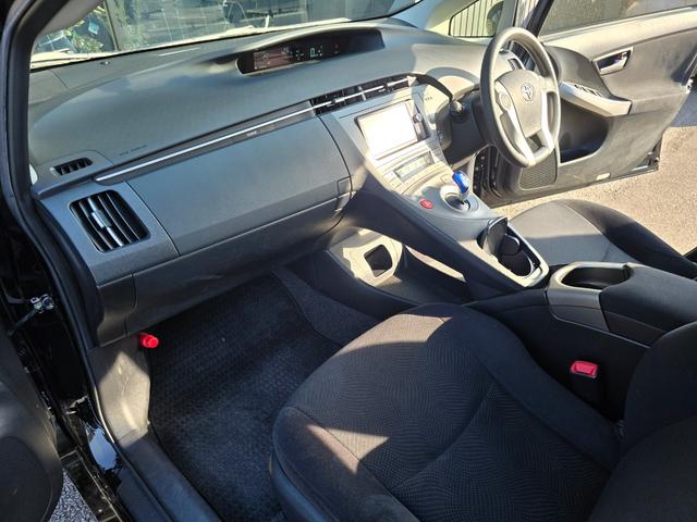 プリウス Ｓ　後期モデル／禁煙車／全国対応第三者機関保証１年付き／フロントフォグランプ／スマートキー／ＳＤナビ／地デジＴＶ／Ｂｌｕｅｔｏｏｔｈミュージック／バックカメラ／ＥＴＣ（38枚目）