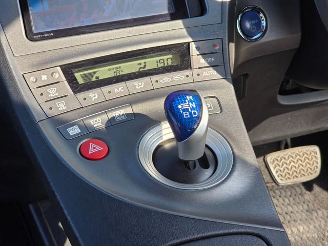 プリウス Ｓ　後期モデル／禁煙車／全国対応第三者機関保証１年付き／フロントフォグランプ／スマートキー／ＳＤナビ／地デジＴＶ／Ｂｌｕｅｔｏｏｔｈミュージック／バックカメラ／ＥＴＣ（46枚目）