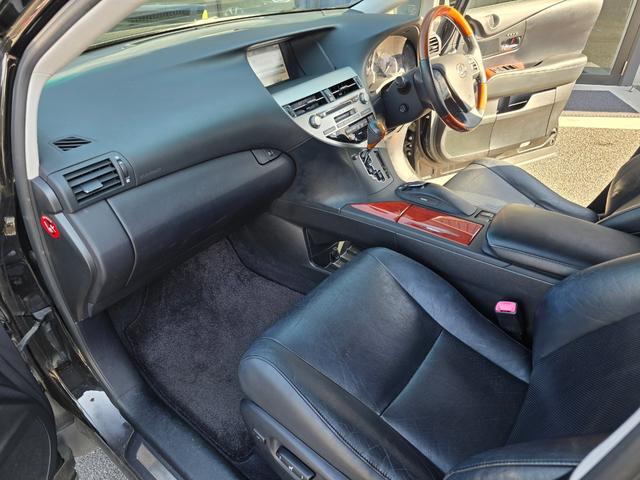 RX RX350 バージョンL 全国対応1年保証付き/スピンドルグリル/22インチアルミ/社外テールランプ/黒本革シート/シートヒーター&クーラー/フルセグTV/Bluetooth/バックカメラ/クリアランスソナー/電動トランク(44枚目)